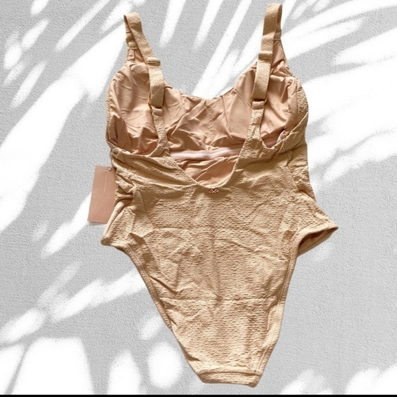 PILYQ Swim Pink Sand Hailey Cheeky One piece - Picture 2 of 5